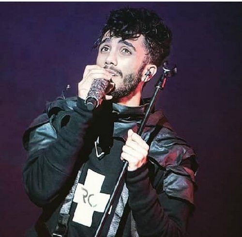 رابطه دنیا جهانبخت و مهراد جم