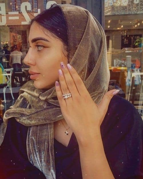 بررسی رابطه این سلبریتی و شانیکو