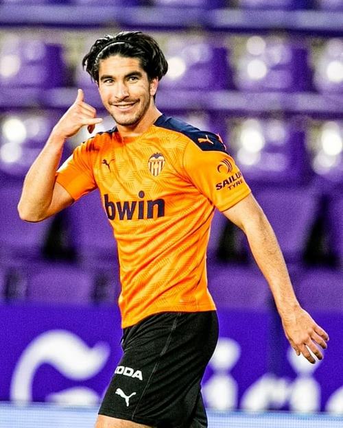 بهترین تکنیک ها برای موفقیت در شرط بندی روی والنسیا