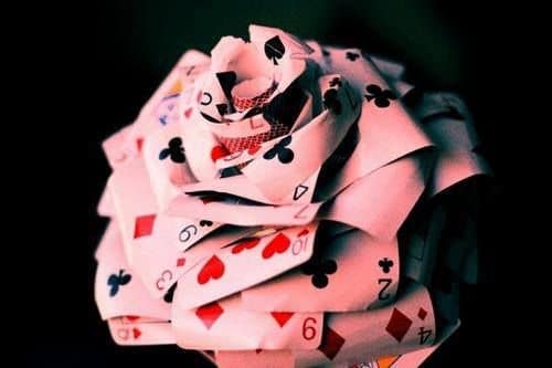 آموزش پوکر رز به چه صورت است؟