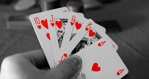 بازی بورس چند نفره است؟