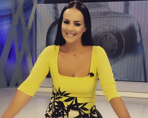 هیگرتا ساکو از چه سالی وارد عرصه مجریگری شد؟