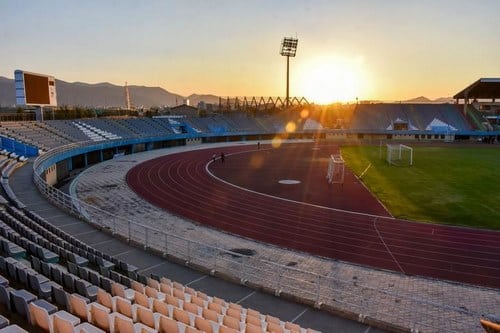 مهم ترین بازی هایی که در ورزشگاه امام خمینی اراک برگزار شده اند کدامند؟